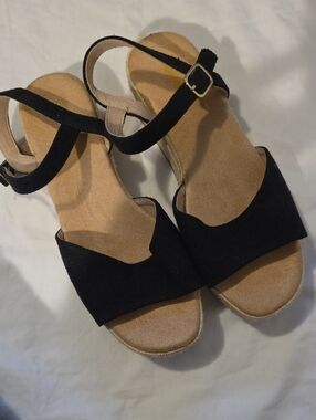 Old Navy Black Ankle-Strap Wedge Sandals